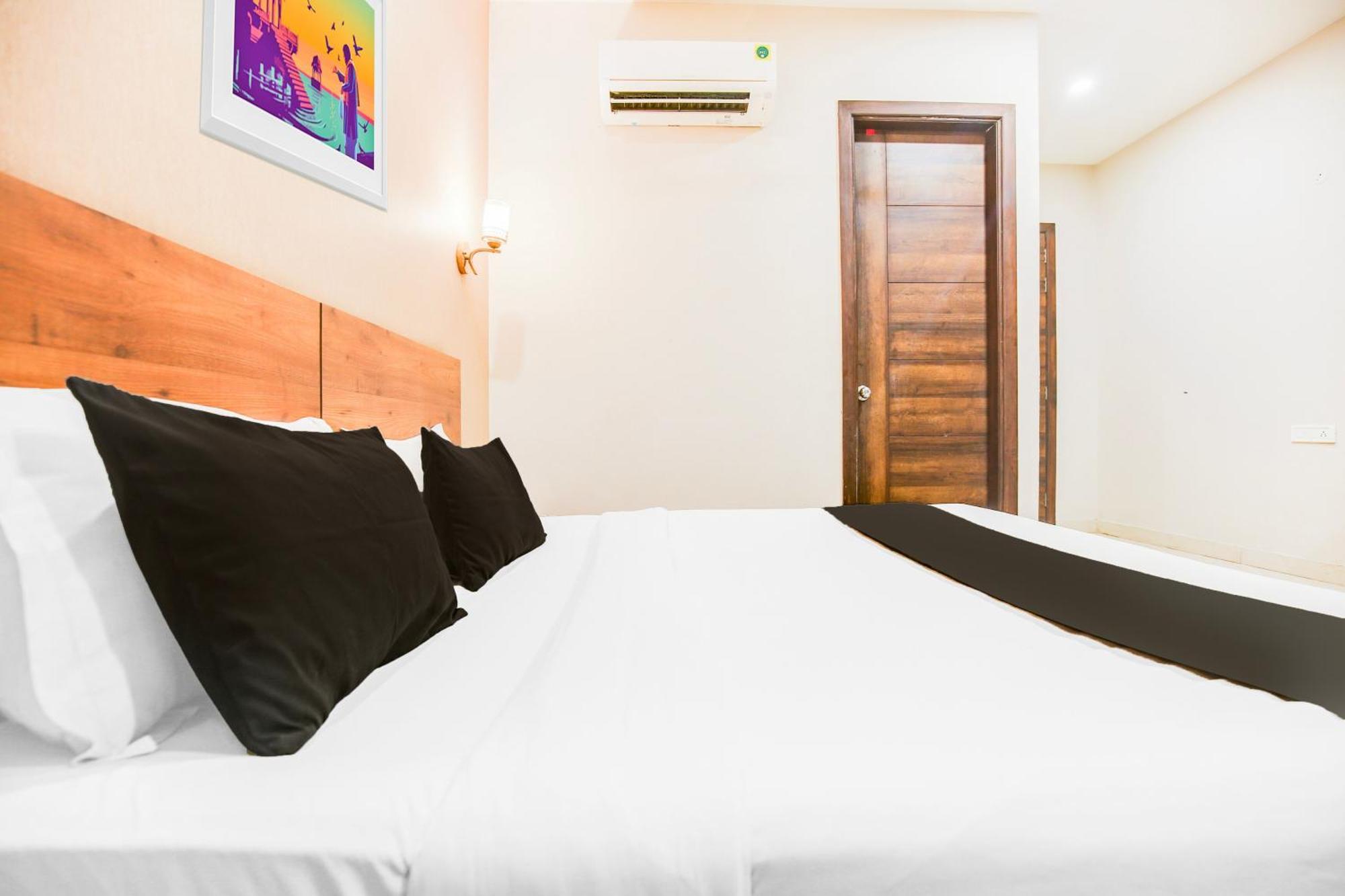 Super Townhouse Grand Fortune Amritsar Exterior photo